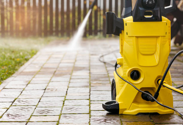 Best Pool Deck Cleaning  in Linda, CA